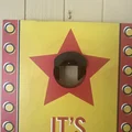 Giá treo tường cho hai bảng cornhole - Thumbnail 1
