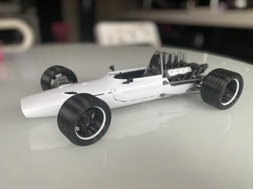 Bánh xe hai màu cho mô hình xe đua SCARBO SVF1 - Image 1