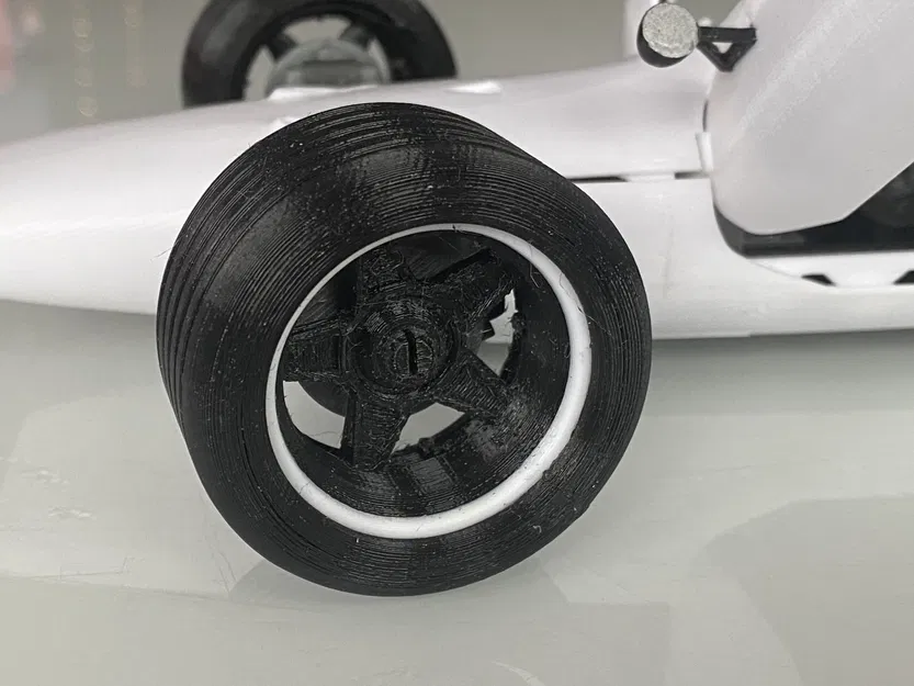 Bánh xe hai màu cho mô hình xe đua SCARBO SVF1 - Image 3