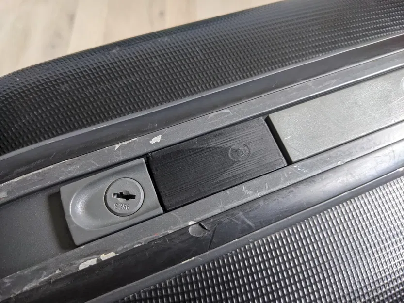 Thay thế chốt hành lý Samsonite cho vali cũ - Image 4