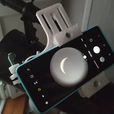 Giá đỡ smartphone cho kính thiên văn với thị kính ngắn