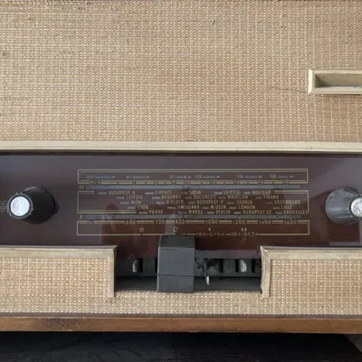 Nút thay thế cho Radio Videoton R4350