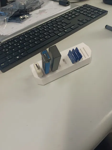 Giá đỡ USB-Flashdrive và SD-Card cho Cooler Master QUBE 500 - Image 2