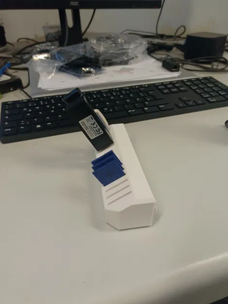 Giá đỡ USB-Flashdrive và SD-Card cho Cooler Master QUBE 500 - Image 3