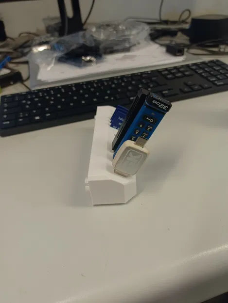 Giá đỡ USB-Flashdrive và SD-Card cho Cooler Master QUBE 500 - Image 4