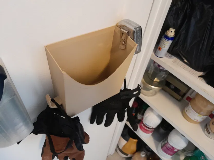 Khay giữ chốt cửa với móc treo - Image 1