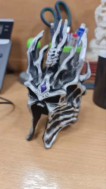 Giá đỡ bút hình mũ Lich King trong Warcraft - Image 3