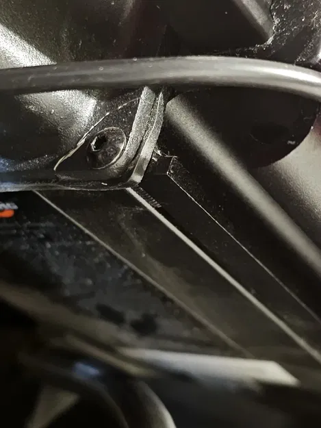 Giá đỡ pin trên Kingsong S22 PRO bên trái/phải - Image 6