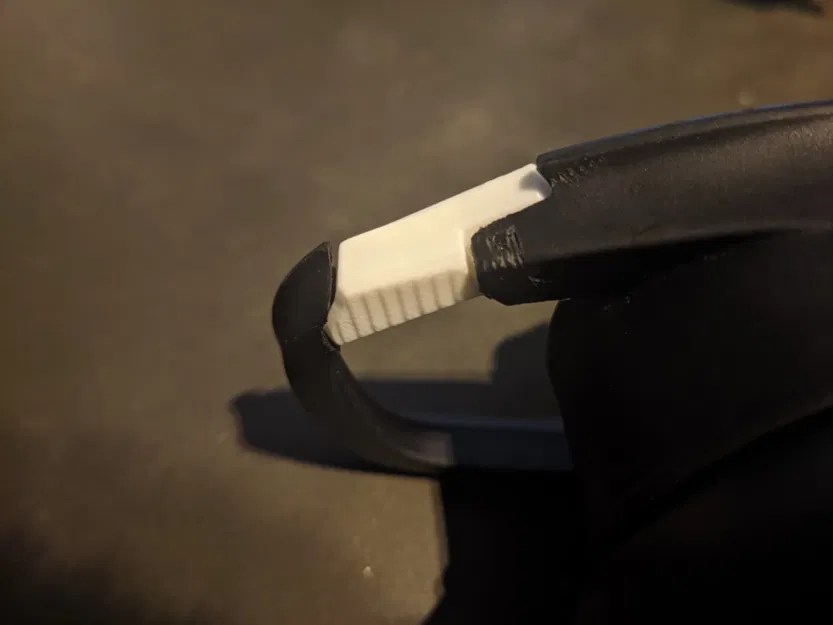 Bộ phận thay thế carabiner cho chai Under Armour 24oz - Image 3