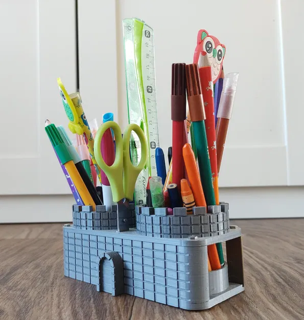 Giá đỡ bút kiểu lâu đài thời trung cổ - Image 2