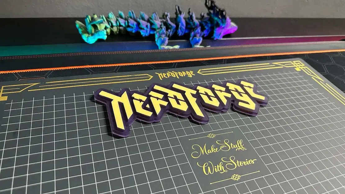 Biểu tượng và chữ cái NerdForge trong mô hình 3D - Image 1