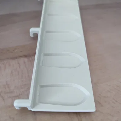 Giá kệ Benchy tối giản cho bảng ghim Ikea Skadis