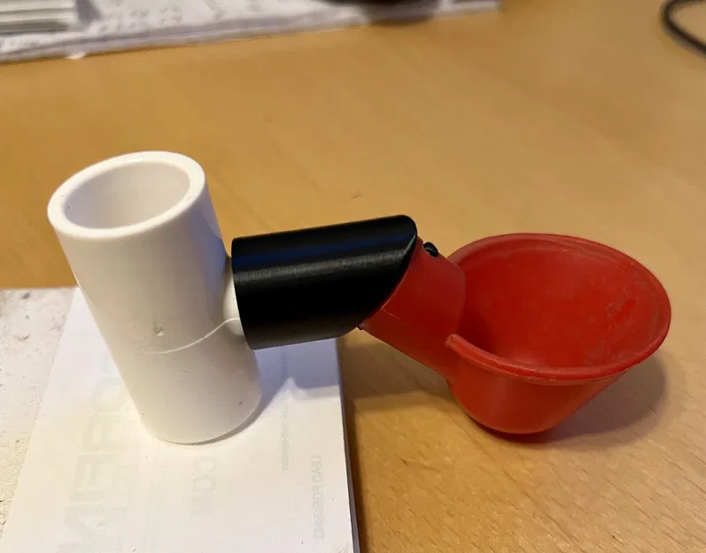 Sửa chữa cốc nước tự động cho gà - Image 2