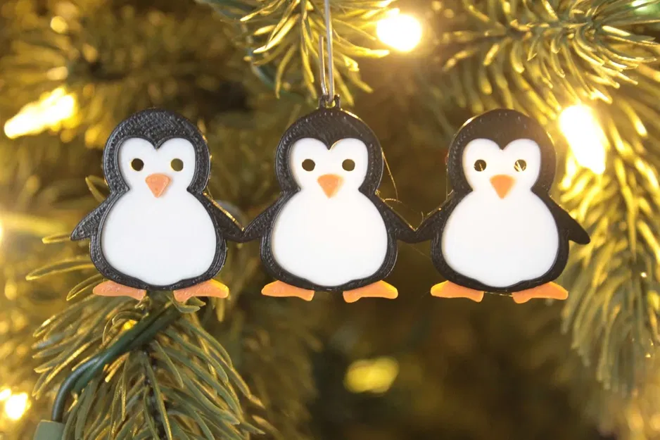 Trang trí cây thông Noel với 3 chú chim cánh cụt dễ thương - Image 1