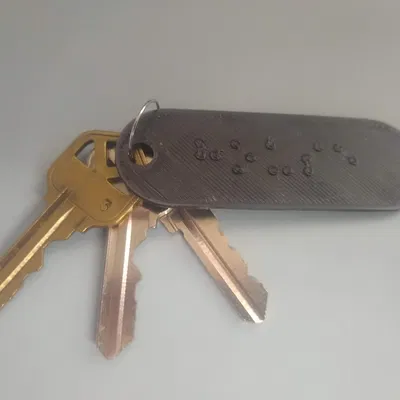 Móc khóa Braille tùy chỉnh với thiết kế độc đáo