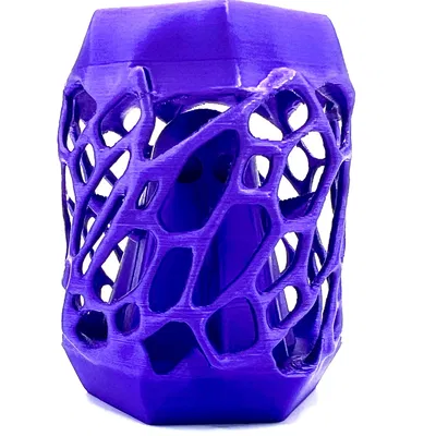 Ma dễ thương trong lồng trang trí Halloween