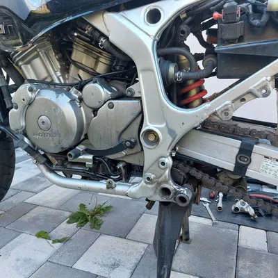 Nắp chụp bolt cho Honda Africa Twin RD04