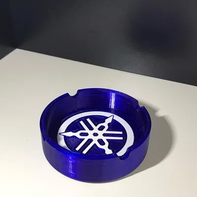 Gạt tàn thuốc lá Yamaha dành cho người yêu xe máy