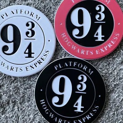 Giá đỡ ly Hogwarts express nền tảng 9-3/4