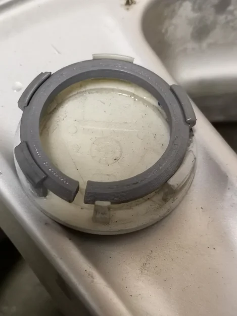 Nắp bánh xe 57mm với logo Toyota và lò xo thay thế - Image 5