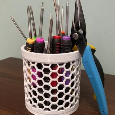 Giá đỡ bút và công cụ đa năng cho không gian làm việc