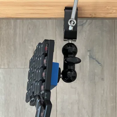 Giá đỡ chân máy cho bàn phím ZSA Voyager