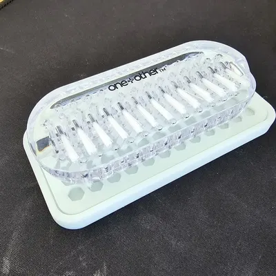 Khay đựng bàn chải móng tay đơn giản 2 mảnh