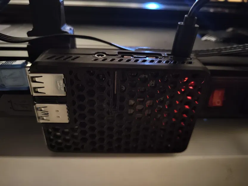 Giá đỡ hộp Raspberry Pi 4B cho máy in Anycubic Kobra Max - Image 1