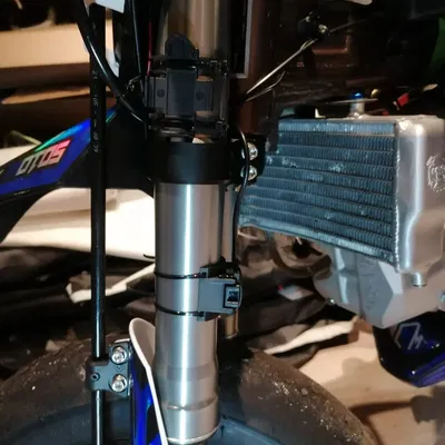 Giá đỡ cho đồng hồ bấm giờ YCF Trung Quốc