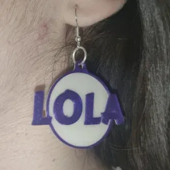 Khuyên tai cá nhân hóa với tên tùy chỉnh