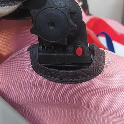 Giá đỡ mái xe đẩy Enzo được thiết kế lại