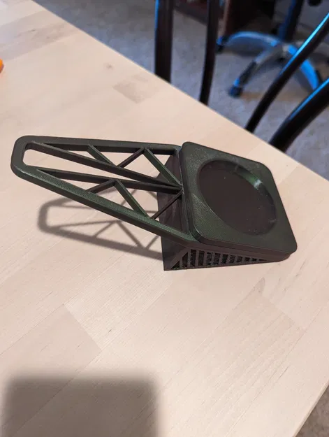 Giá đỡ Pokeball Plus+ giữa đệm và khung giường - Image 2