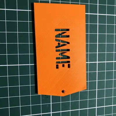 Thẻ hành lý với khe trượt thẻ thông tin liên lạc