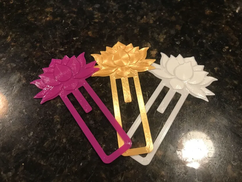 Đánh dấu sách thiết kế hoa sen đơn giản - Image 1