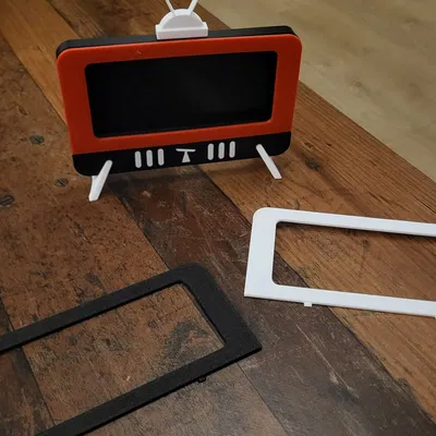 Giá đỡ điện thoại hình TV retro dễ thương