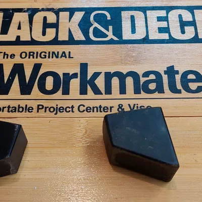 Chân thay thế cho bàn làm việc Black and Decker