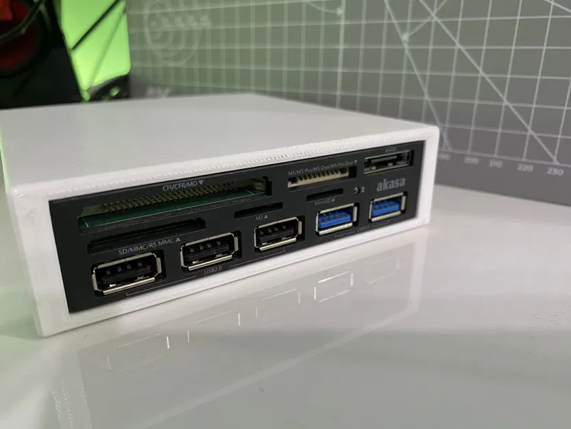 Hộp Akasa AK-ICR-16 cho đầu đọc thẻ SD và USB - Image 1