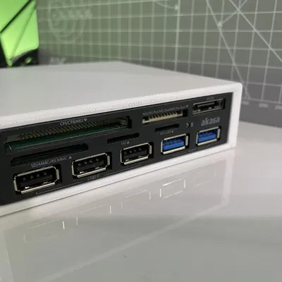 Hộp Akasa AK-ICR-16 cho đầu đọc thẻ SD và USB