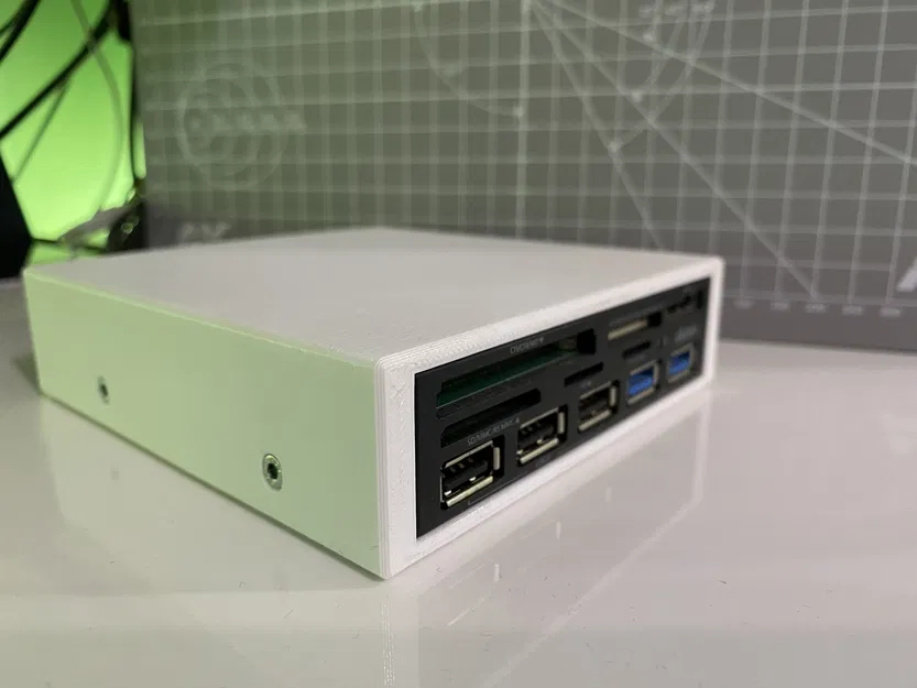 Hộp Akasa AK-ICR-16 cho đầu đọc thẻ SD và USB - Image 2