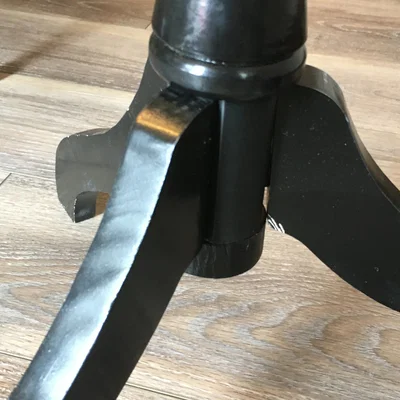 Giá đỡ chân và thân cho người mẫu may Hobby Lobby