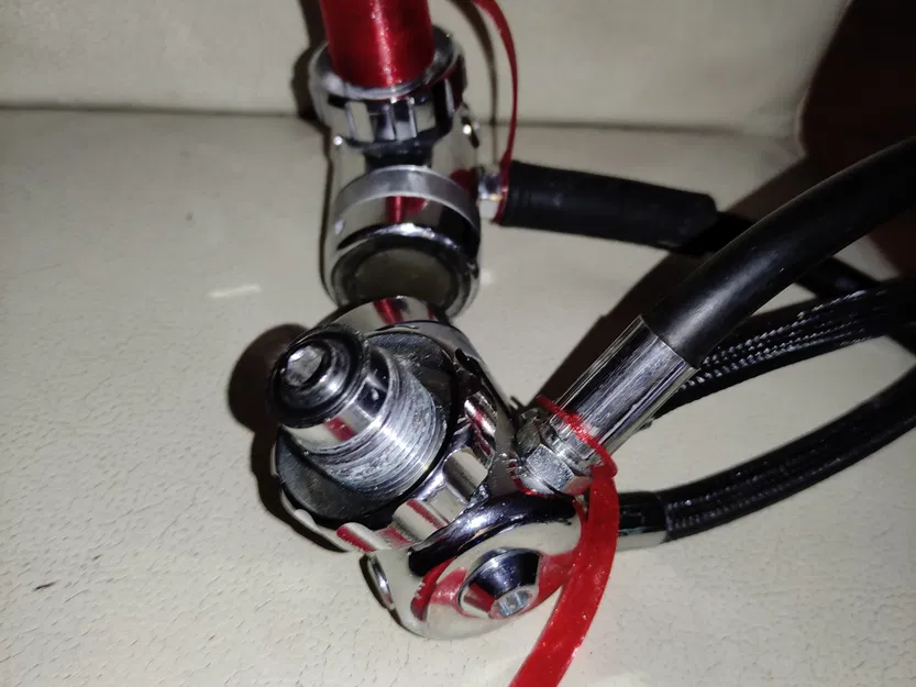 Nắp che bụi cho bộ điều chỉnh khí lặn DIN - Image 1