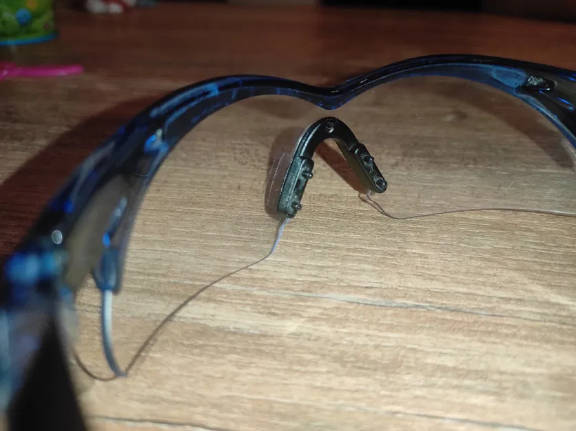 Kẹp mũi kính thể thao Uvex bằng nhựa in 3D - Image 4