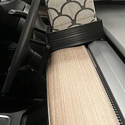 Giá đỡ hộp giấy cho Tesla Model 3 năm 2022