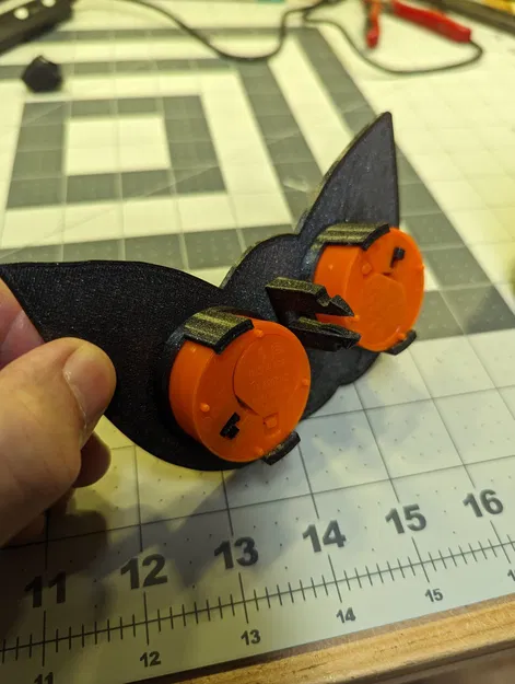 Mắt dơi trang trí ánh nến cho Halloween - Image 4