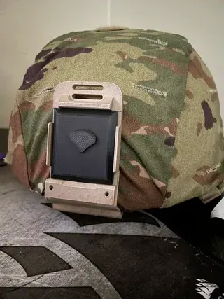 Mũ bảo hiểm ACH với huy hiệu cấp bậc E8 1SG - Image 1