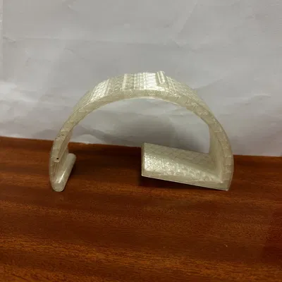 Giá đỡ điện thoại với nhiều góc độ sử dụng