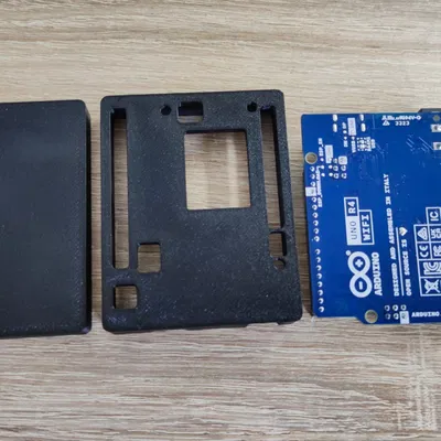 Vỏ bảo vệ cho Arduino Uno R4 với thiết kế hoàn chỉnh