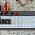 Giá đỡ breadboard với đầu nối nguồn và mặt đất chung - Thumbnail 1