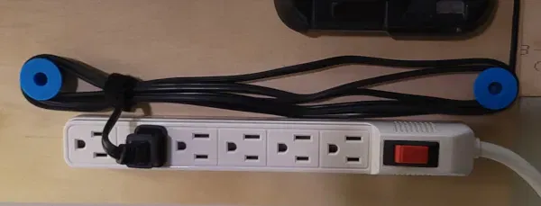 Giá đỡ sạc DeWalt DCB107 trên thanh treo Pháp - Image 3