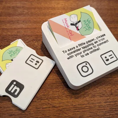 Giá đỡ danh thiếp NFC - Kết nối hiệu quả và giảm lãng phí